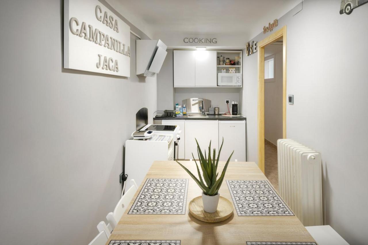 Casa Campanilla Jaca Otel Dış mekan fotoğraf